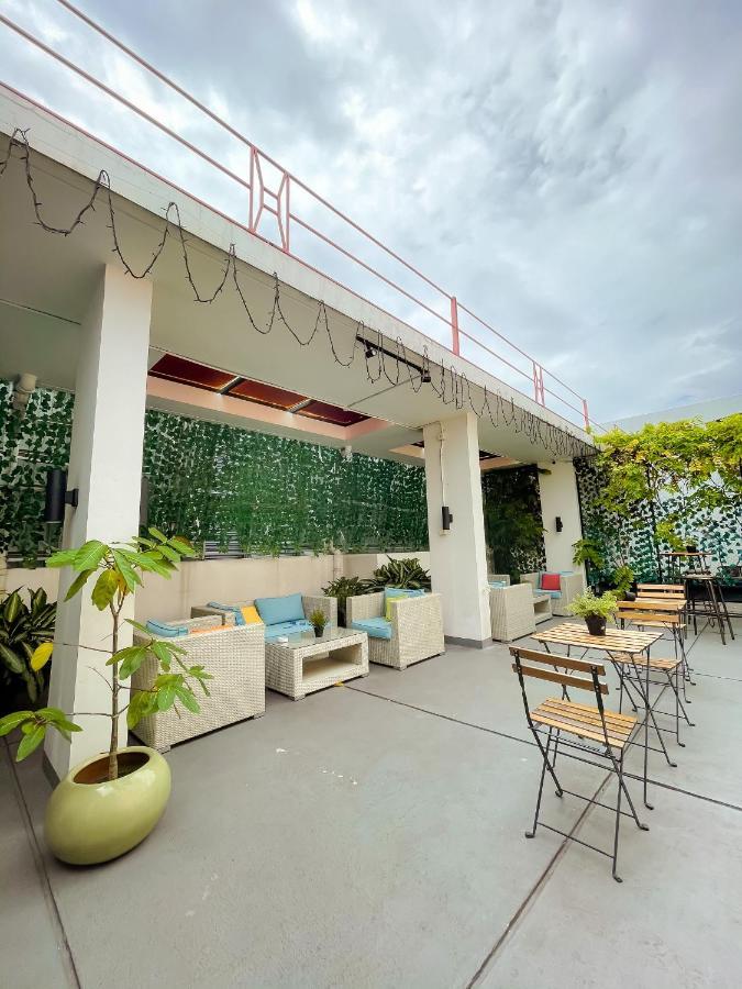 White Tree Residence Jakarta Extérieur photo